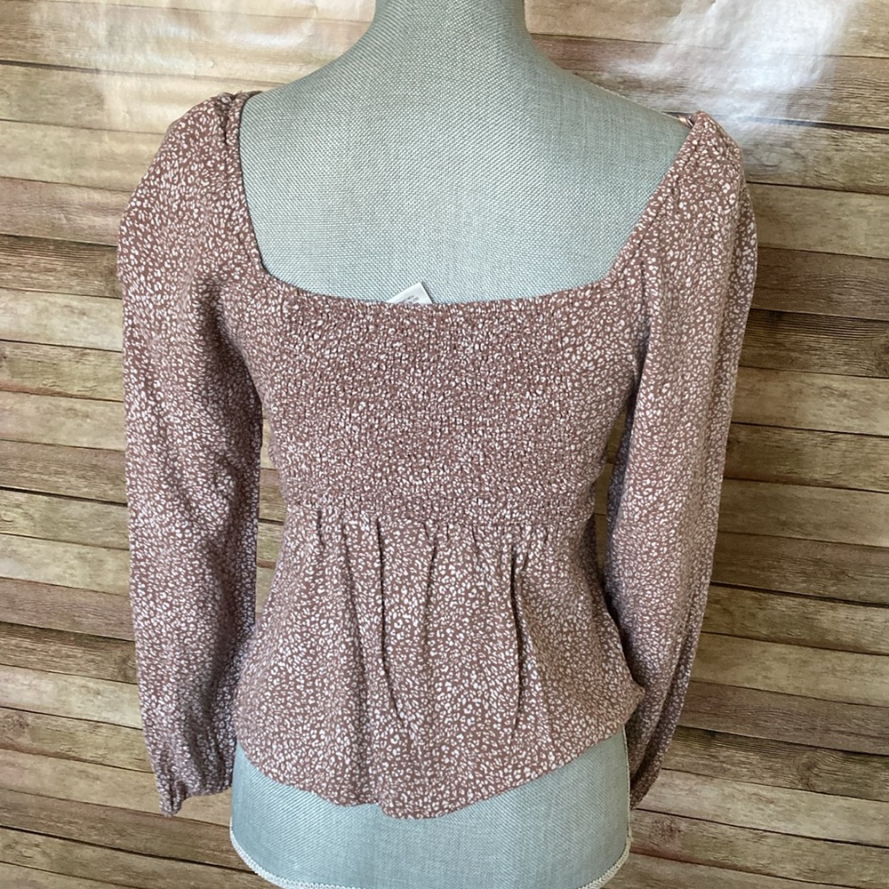 Leopard Long Sleeve Ruched Top - Picture 5 of 6